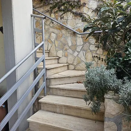 Bed & Breakfast Roxana Tivoli