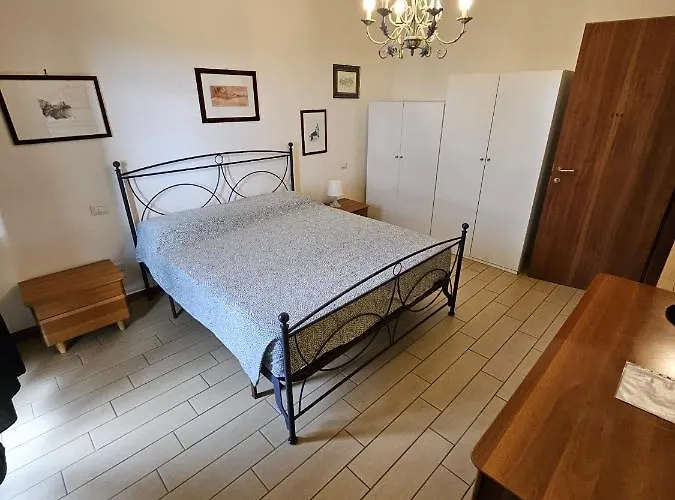 Roxana Bed & Breakfast 3*