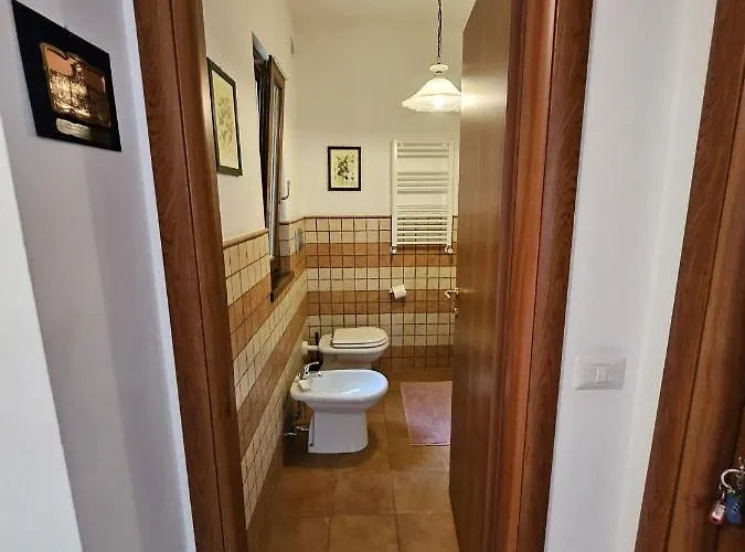 Roxana Bed & Breakfast 3*