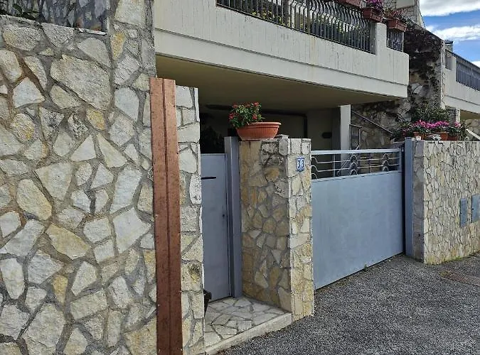 Roxana Bed & Breakfast